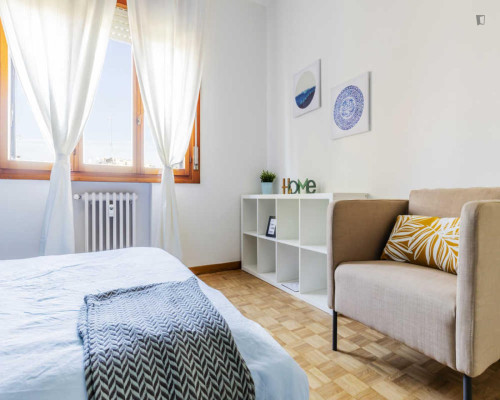 Cute double bedroom in Padua