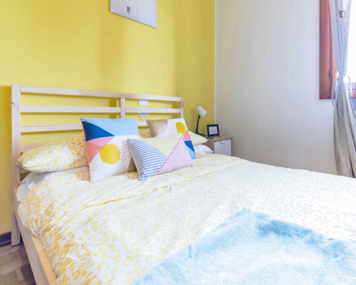 Lovely double bedroom in a 3-bedroom apartment near Parco delle farfalle - Gallery - 7