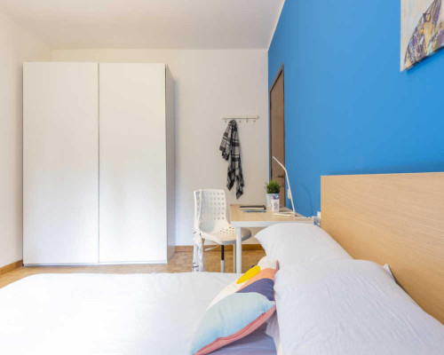 Great looking double bedroom in Padua
