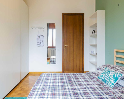 Cozy double bedroom, in Quartiere 2 Nord