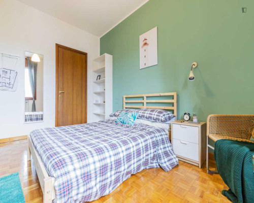 Cozy double bedroom, in Quartiere 2 Nord