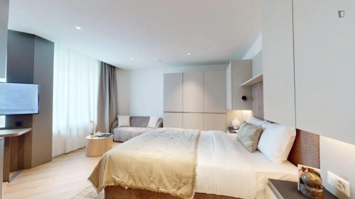 Very nice studio next to the Geneva Airport