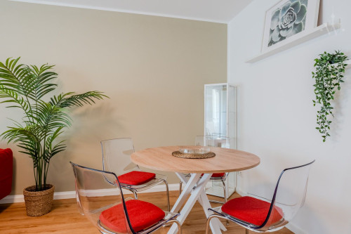 Bright and Modern 2-Room Apartment in Berlin