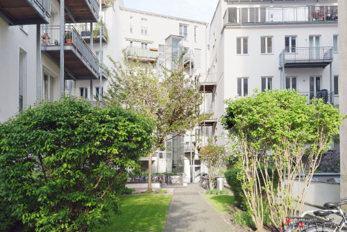 2-room dream apartment with view over park in Mitte (Berlin)