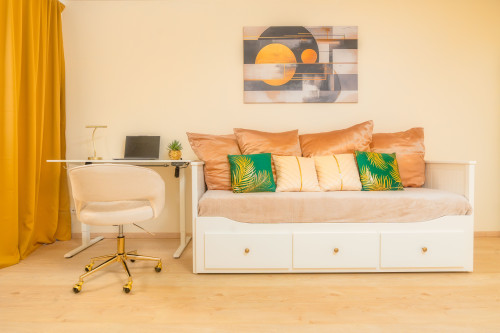 Up to 10 people - 106 sqm designer apartment, prime location, 1 free parking space - Gallery - 24