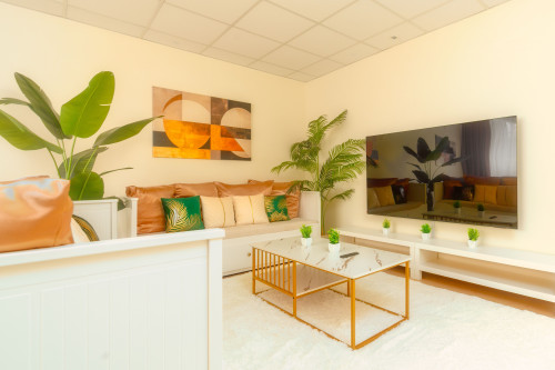 Up to 10 people - 106 sqm designer apartment, prime location, 1 free parking space - Gallery - 20