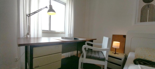 Charming Double Bedroom close to polos I, III, FEUC and CHUC