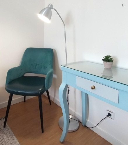 Charming Double Bedroom close to the UC, polos I, III, FEUC and CHUC  - Gallery -  5