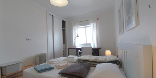 Charming Double Bedroom close to the UC, polos I, III, FEUC and CHUC