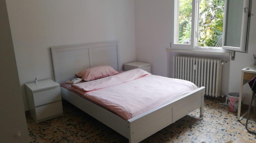 Double bedroom in 3-bedroom apartment