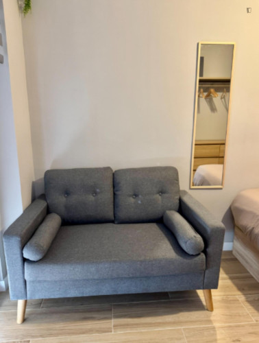 Lovely single bedroom in the centre of Alicante