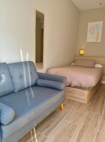 Lovely single bedroom in the centre of Alicante