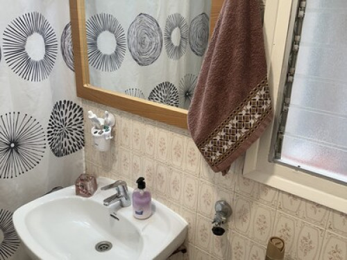 Bright double room near metro & bea