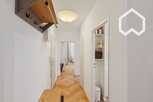 Attractive, Centrally Located 2-Room Apartment