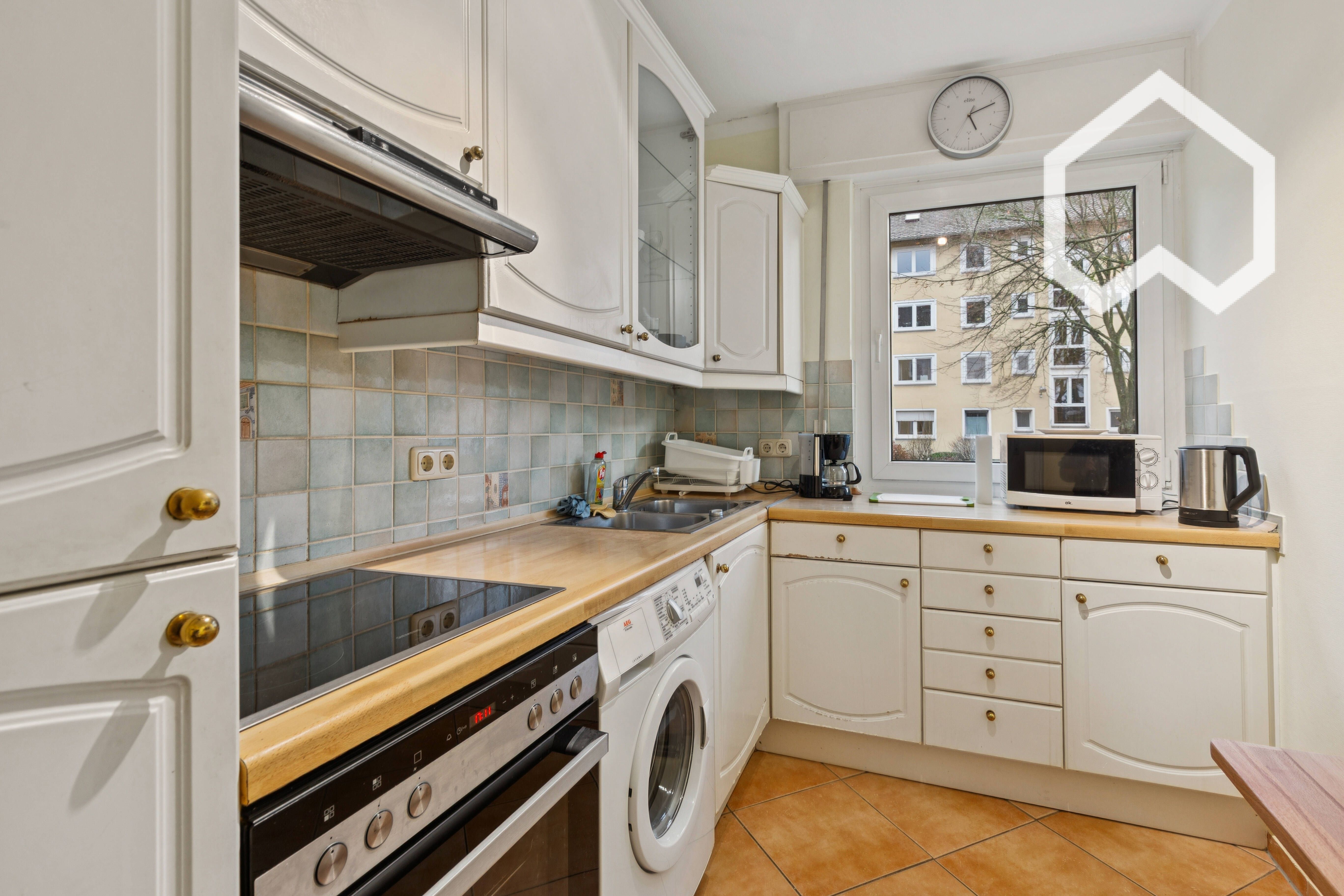 Attractive, Centrally Located 2-Room Apartment - 11