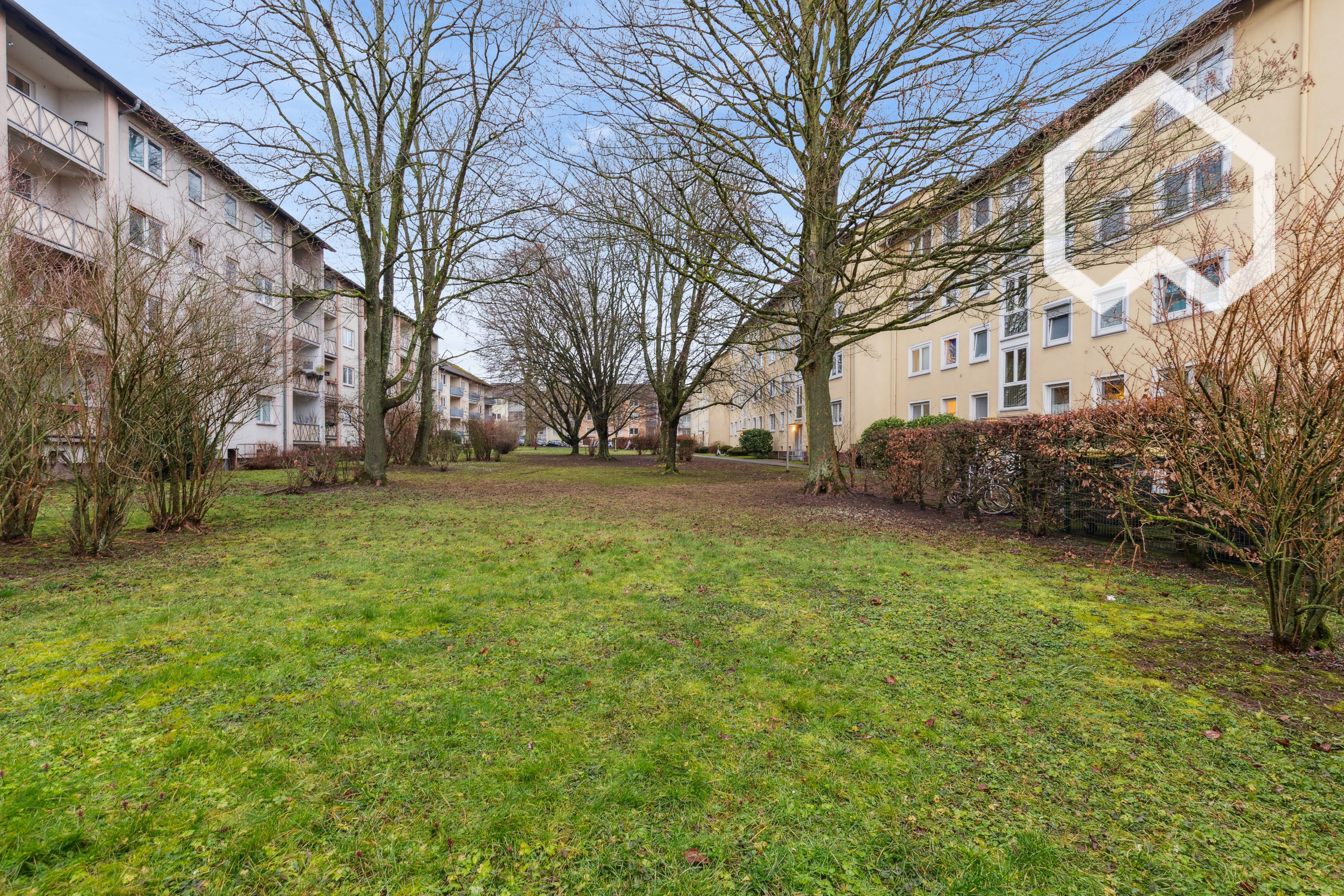 Attractive, Centrally Located 2-Room Apartment - 1