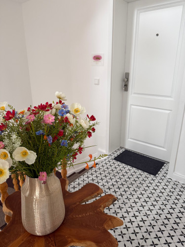 Furnished 2-room dream apartment | 58 m² | Balcony | Premium kitchen - Gallery - 2