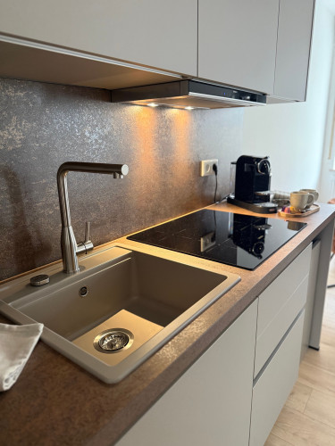 Furnished 2-room dream apartment | 58 m² | Balcony | Premium kitchen - Gallery - 16