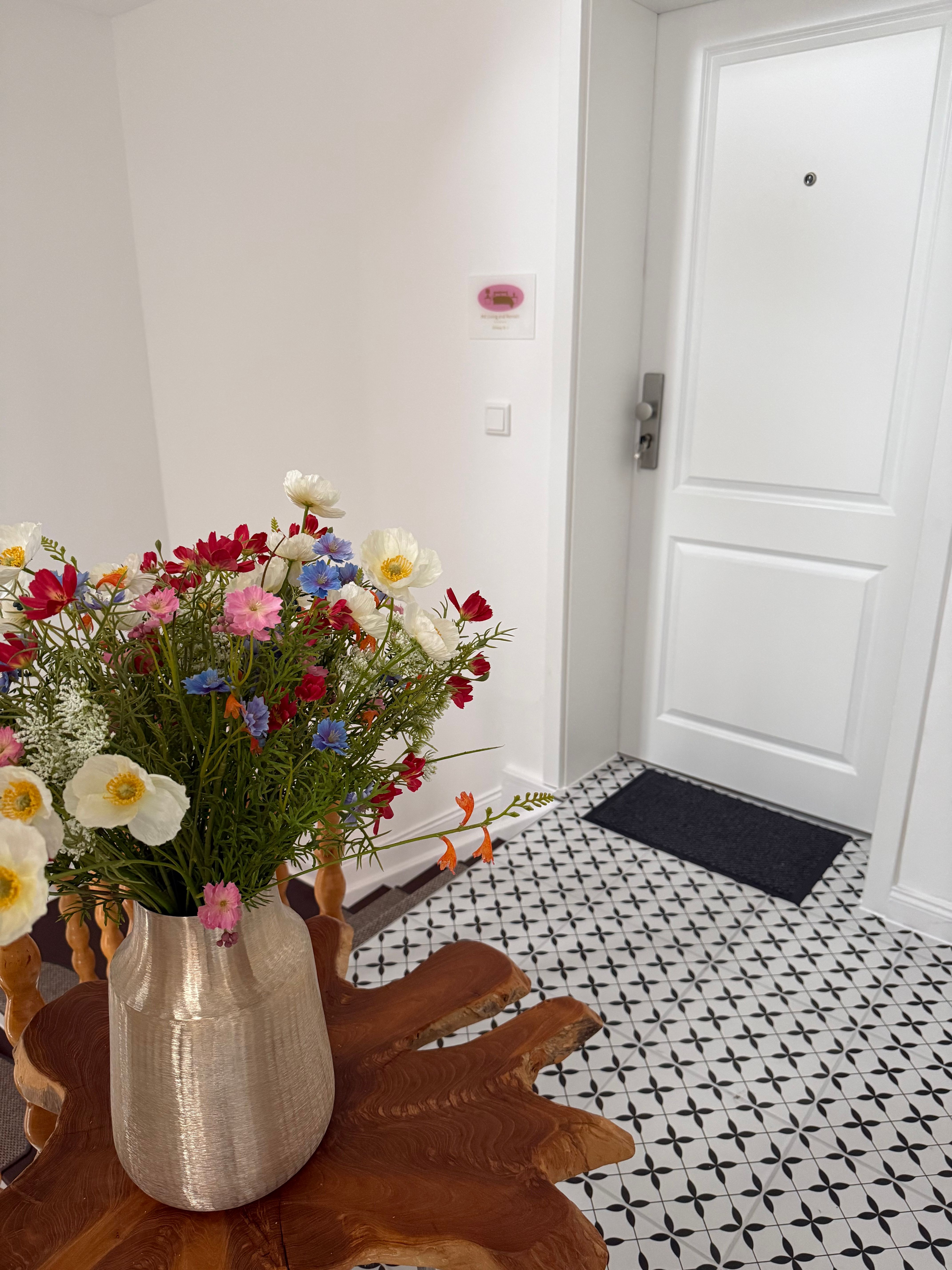 Furnished 2-Room Dream Apartment | 58 M² | Balcony | Premium Kitchen - 1