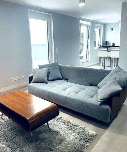 High-Quality Furnished Penthouse with Rooftop Terrace – Friedrichshain