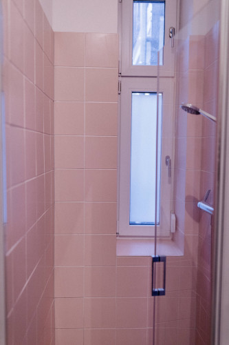 Bright and charming apartStylish Furnished Altbau Apartment with Balcony in Weserkiez – 2–4 Monthsment (Neukölln)