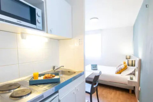 Splendid studio in Le Tholonet