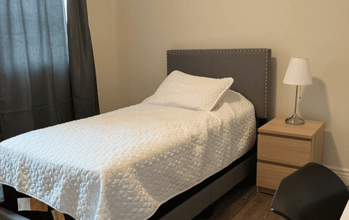 2616 South Manhattan Place - Rooms