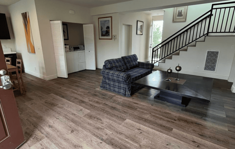  Flat  -  2616 South Manhattan Place  - Gallery -  2