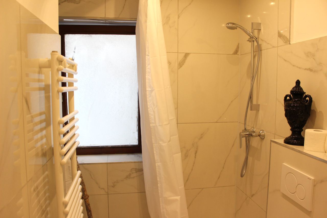  Flat  -  Cute home located in Köln  - Gallery -  6