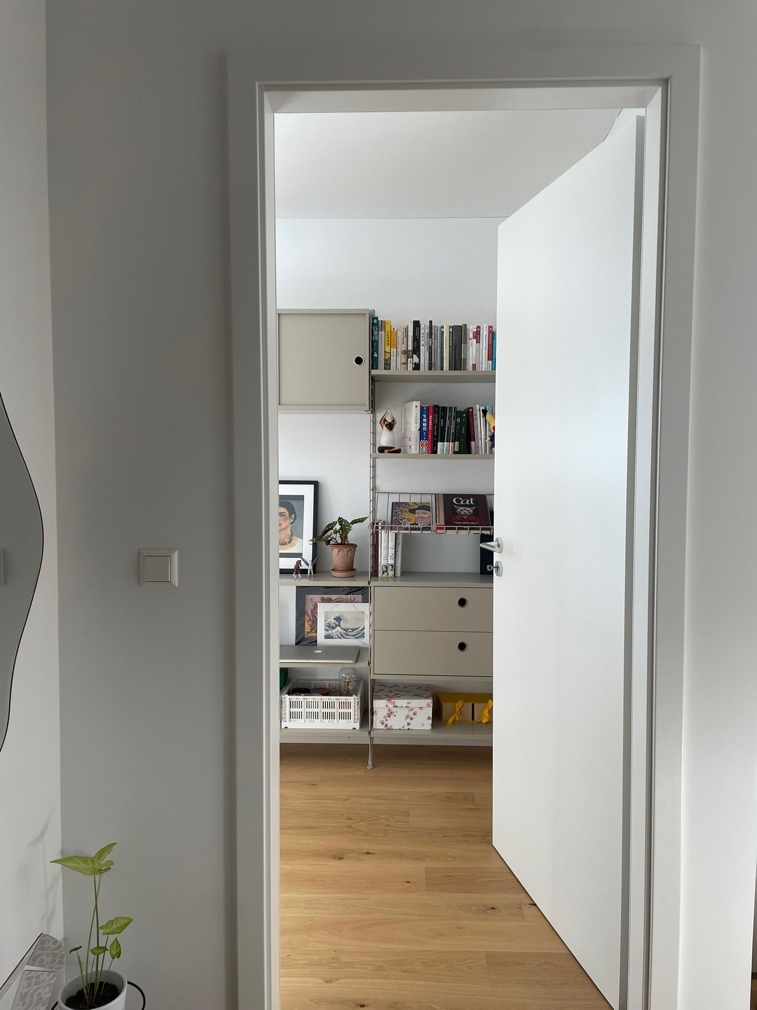 Top 4-Room Designer Furnished Apartment With Balcony Near Leonberg City Park: Central, Bright, Luxur - 4