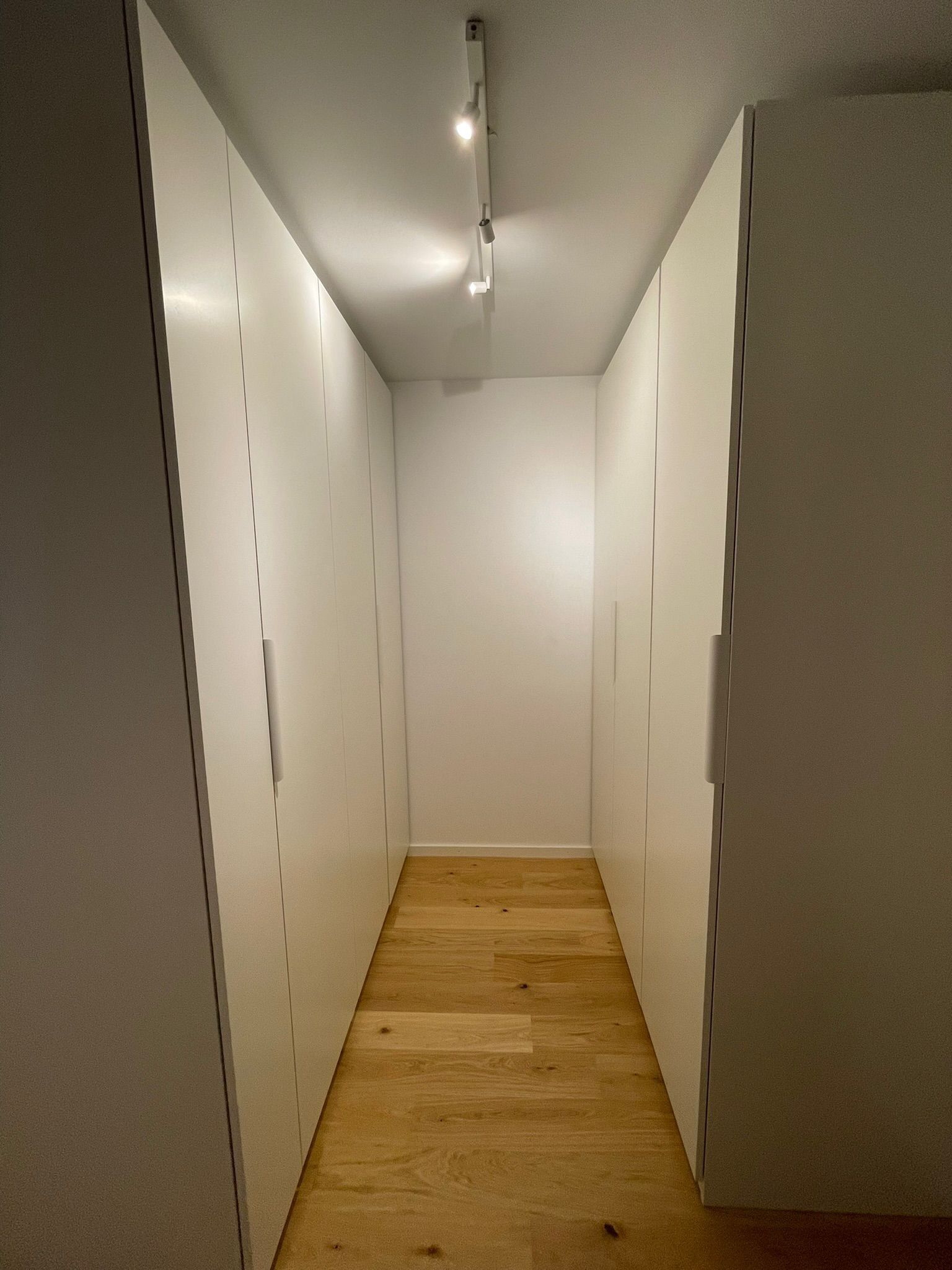 Top 4-Room Designer Furnished Apartment With Balcony Near Leonberg City Park: Central, Bright, Luxur - 7