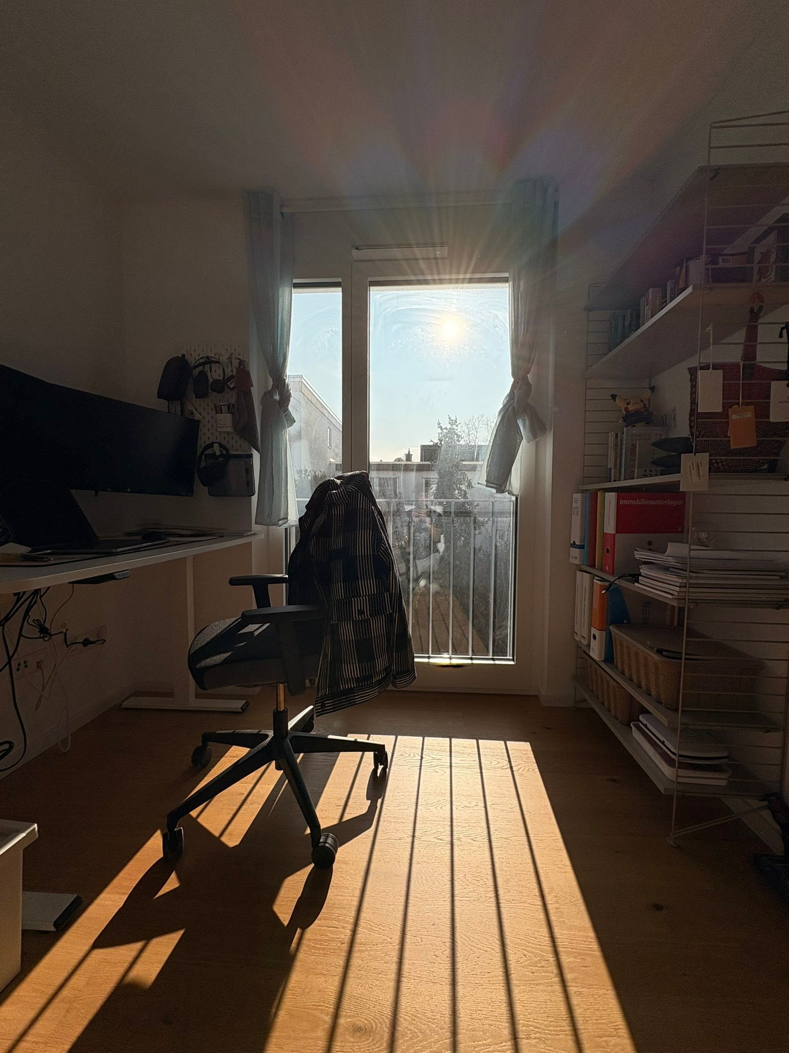 Top 4-Room Designer Furnished Apartment With Balcony Near Leonberg City Park: Central, Bright, Luxur - 2