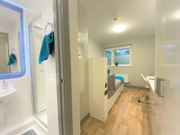  En-Suite Bronze  -  John Bell House Roost  - Gallery -  2