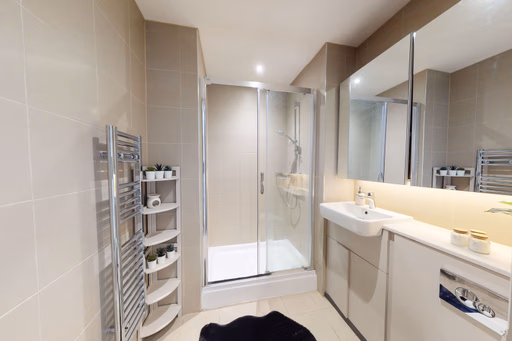 DIAMOND 1 BED APARTMENT - Canvas City Club - Gallery - 3