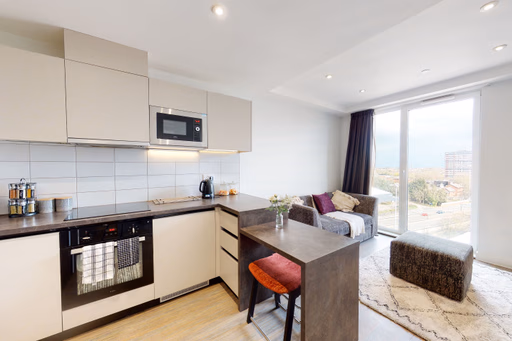 DIAMOND 1 BED APARTMENT - Canvas City Club - Gallery - 4