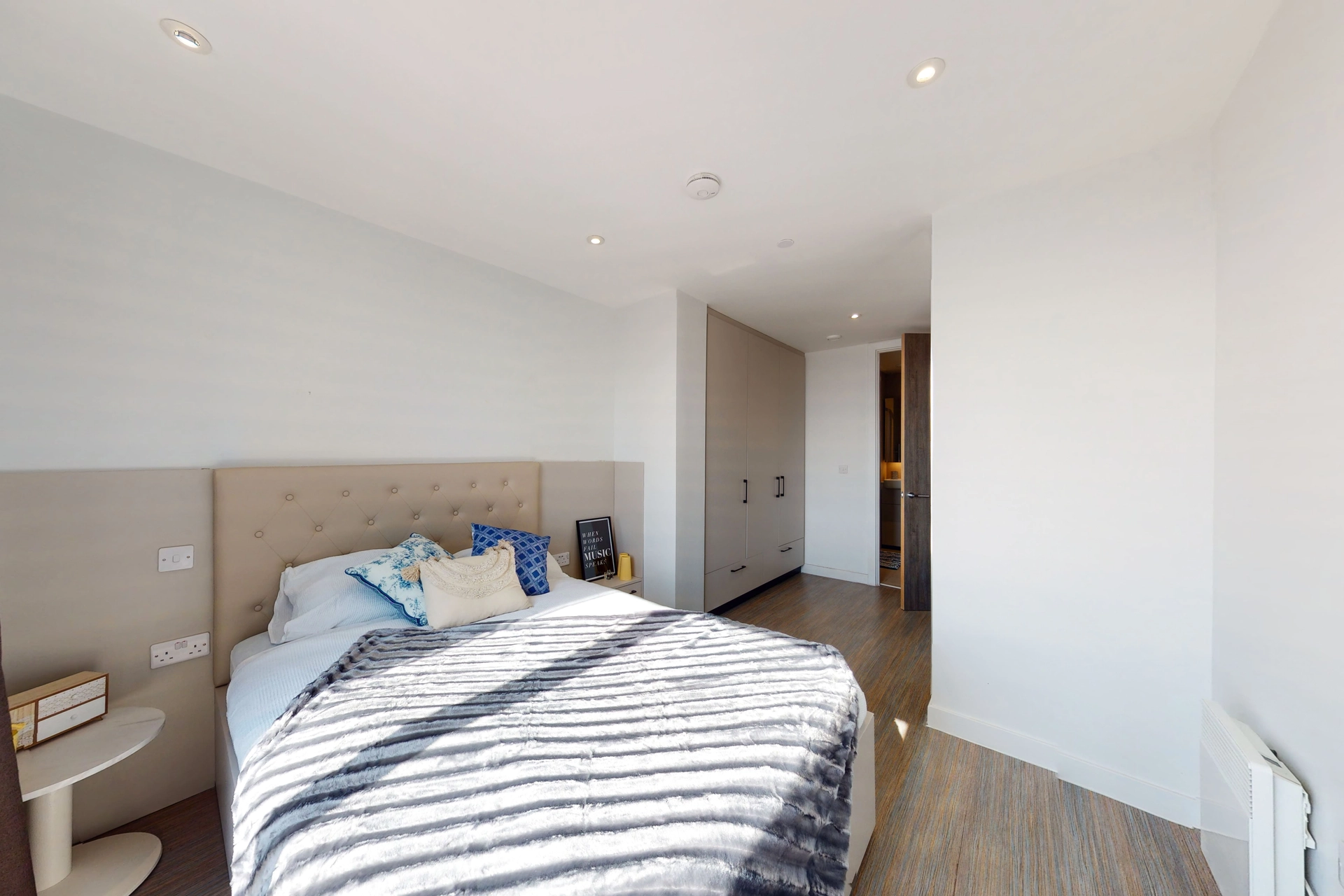 SILVER 2 BED APARTMENT - Canvas City Club - Gallery - 1