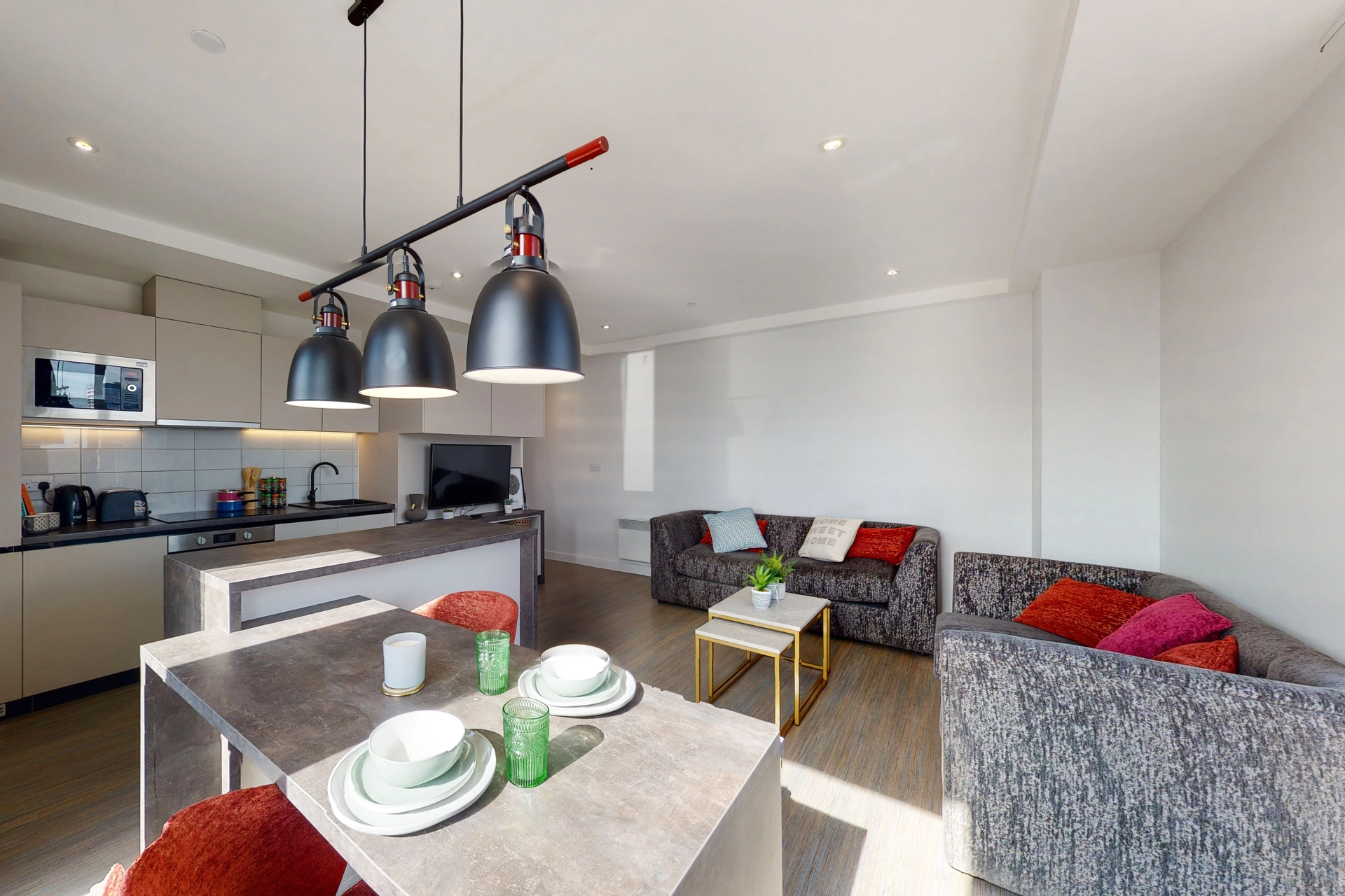 SILVER 2 BED APARTMENT - Canvas City Club - Gallery - 3
