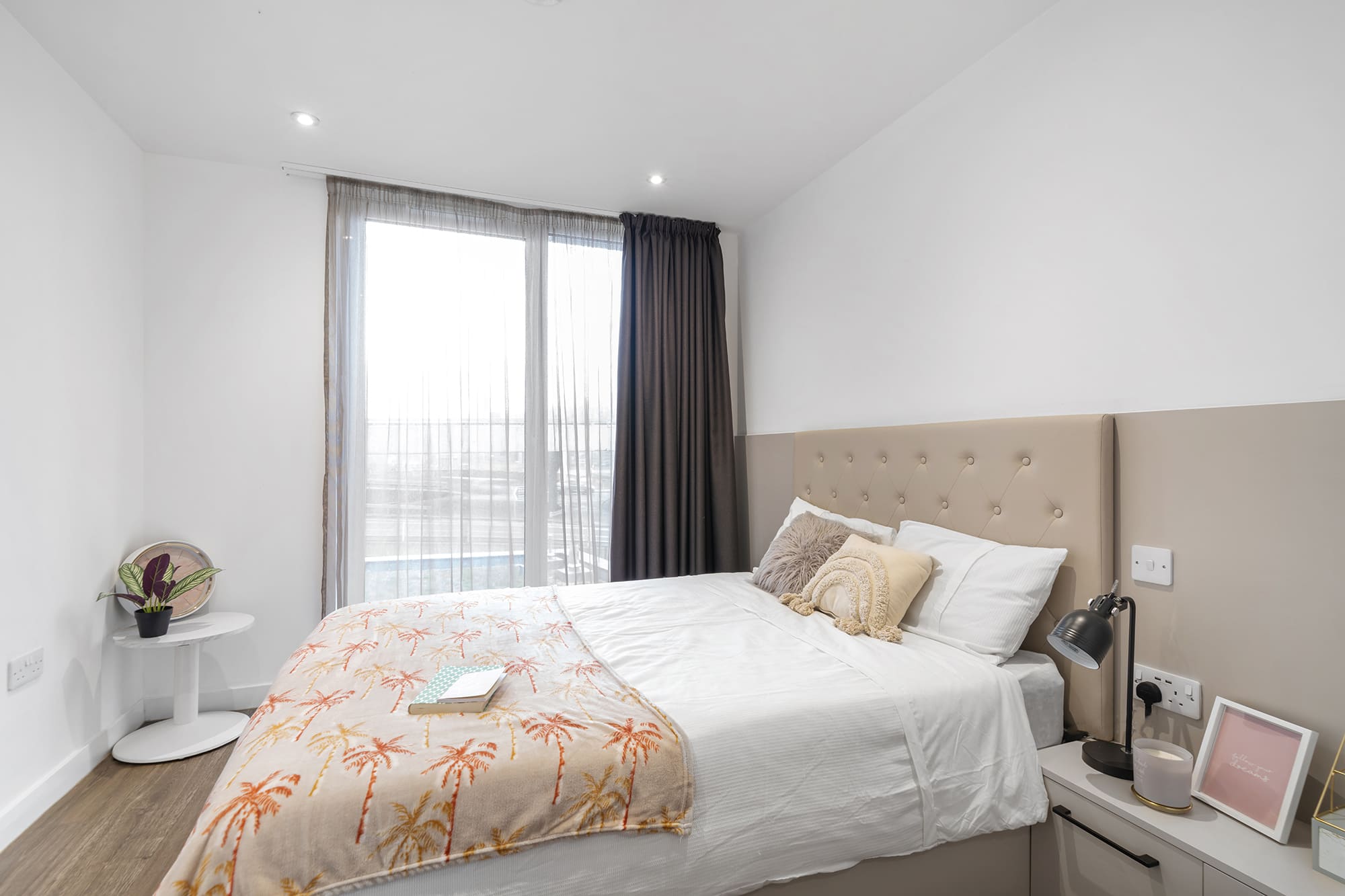 GOLD 2 BED APARTMENT - Canvas City Club - Gallery - 1