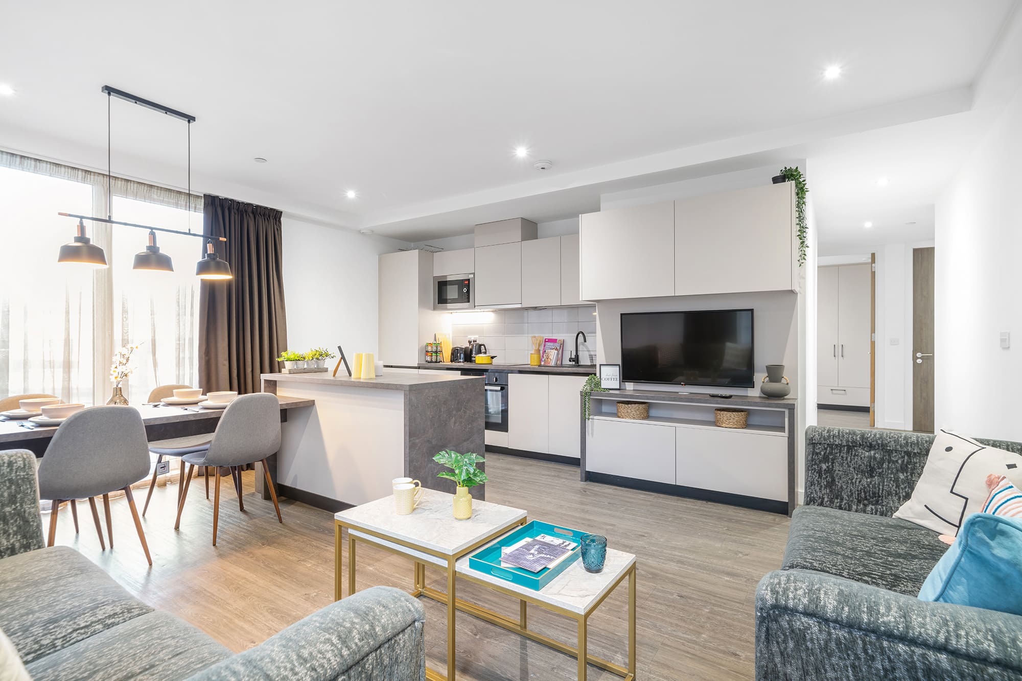 GOLD 2 BED APARTMENT - Canvas City Club - Gallery - 5