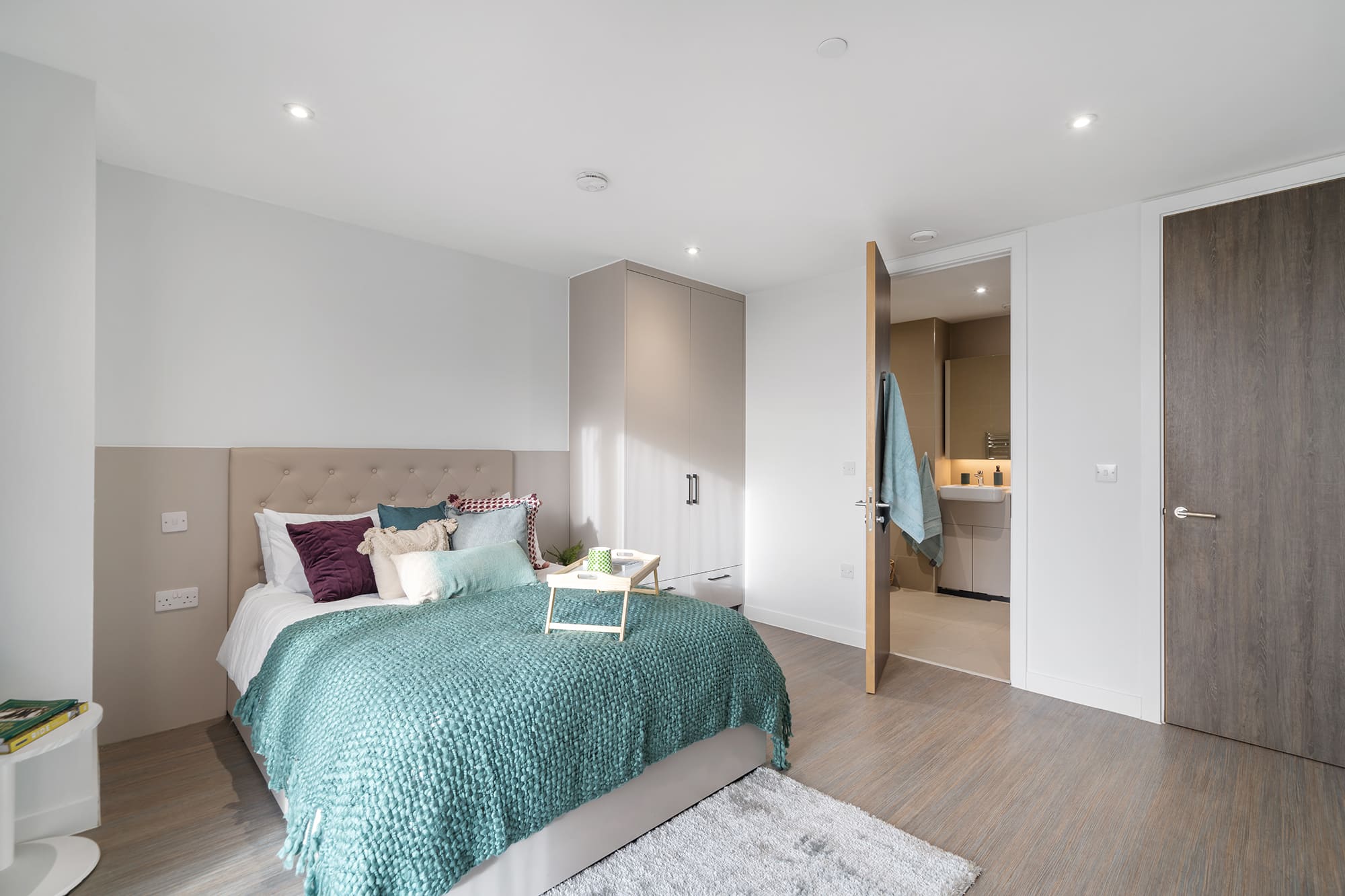 PLATINUM 2 BED APARTMENT - Canvas City Club - Gallery - 1