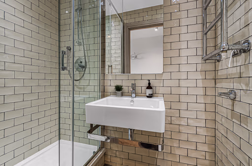  Platinum Ensuite  -  Canvas The Parade  - Gallery -  5