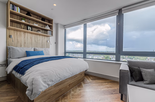 Loft Studio - Canvas The Parade - Gallery - 1