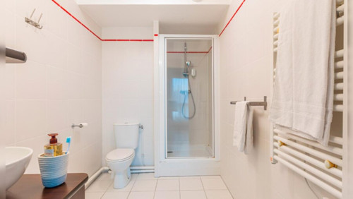 Excellent studio in Magny-les-Hameaux  - Gallery -  5