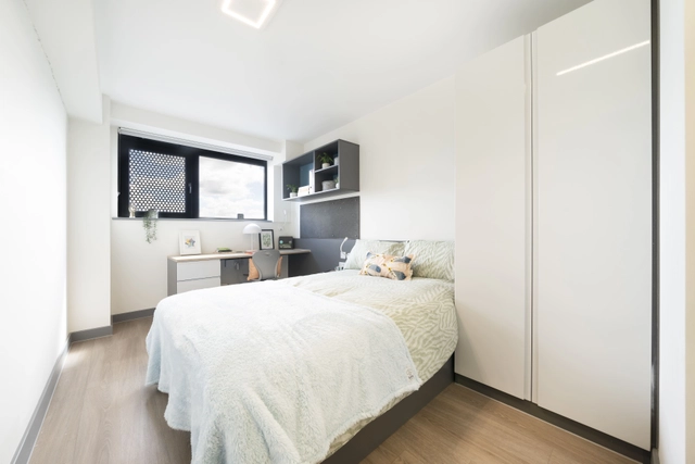  Silver Ensuite  -  Canvas Capital House  - Gallery -  1