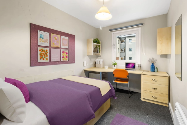 Gold Ensuite - Canvas The Heights - Gallery - 1