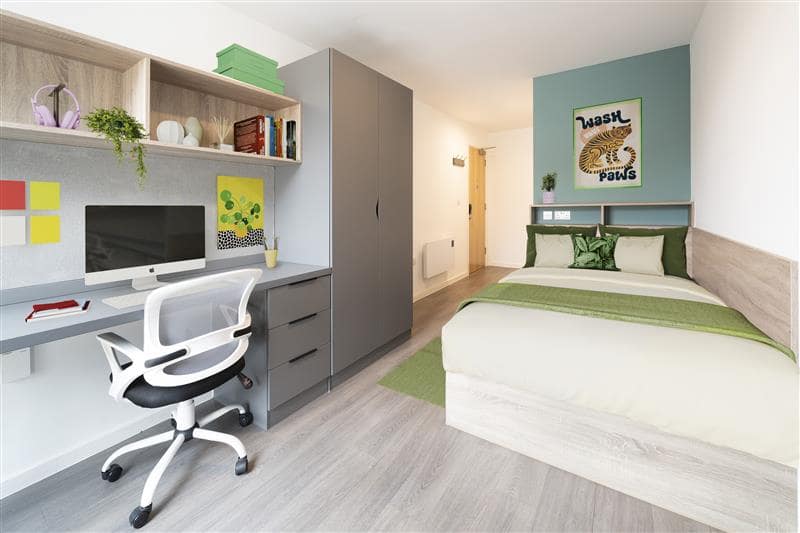 GOLD EN SUITE - Canvas Bristol - Gallery - 1