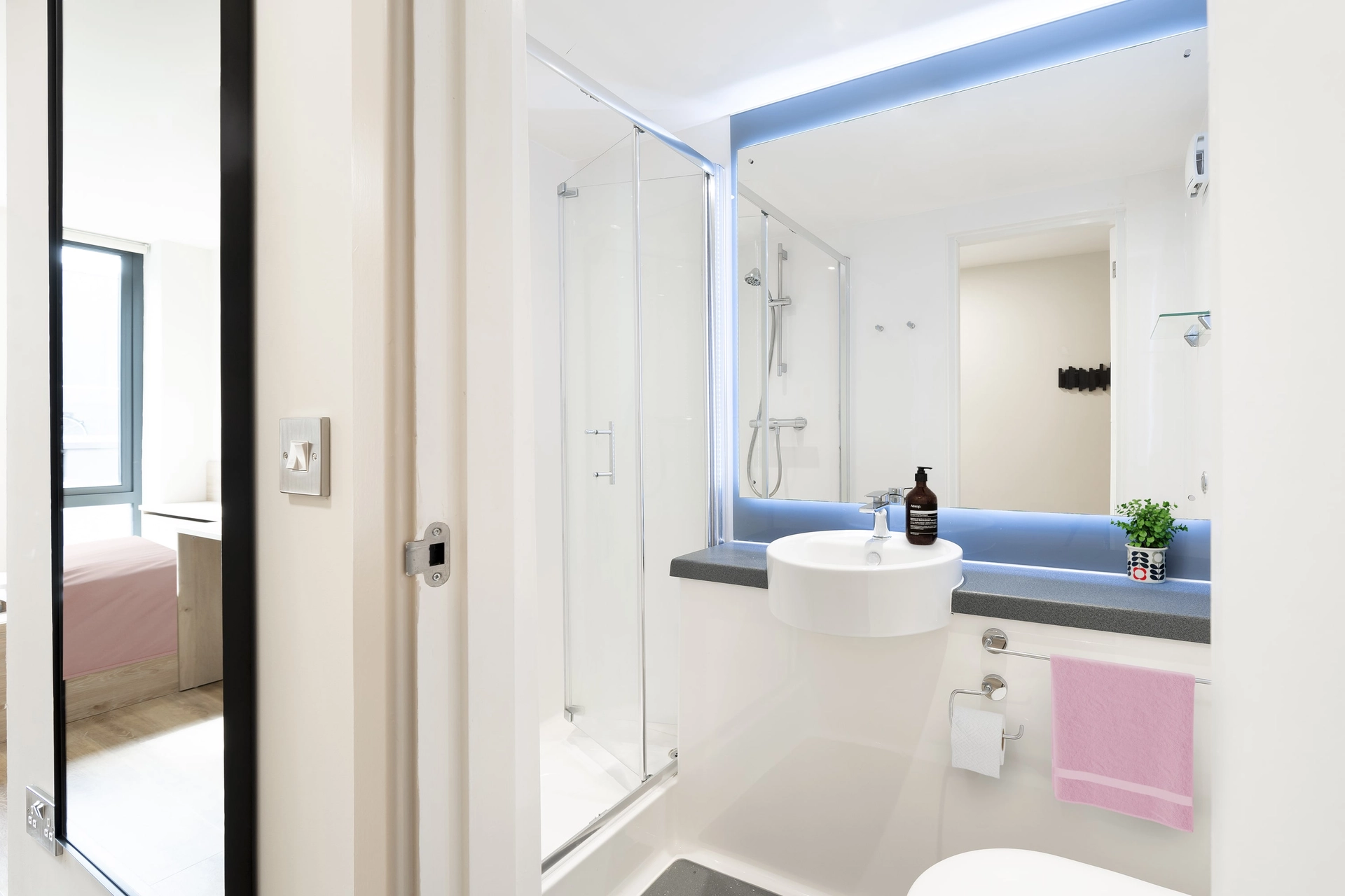 BRONZE STUDIO - Canvas Bristol - Gallery - 6