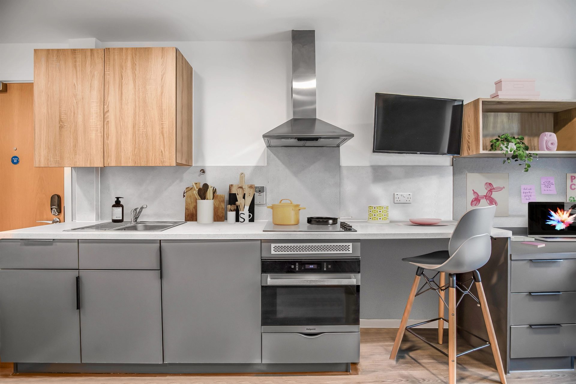  GOLD STUDIO  -  Canvas Bristol  - Gallery -  3