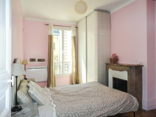 Marais / rue de Turenne (84)