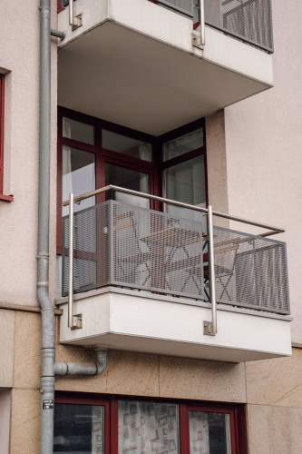 Bright 54 m² 1-bedroom flat with balcony and parking — 5 min to Hauptbahnhof - Gallery - 4